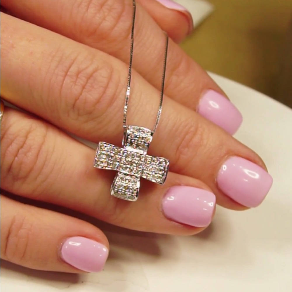 Brand New 18K White Gold Diamond Cross Necklace 0.50CT – 17” Chain